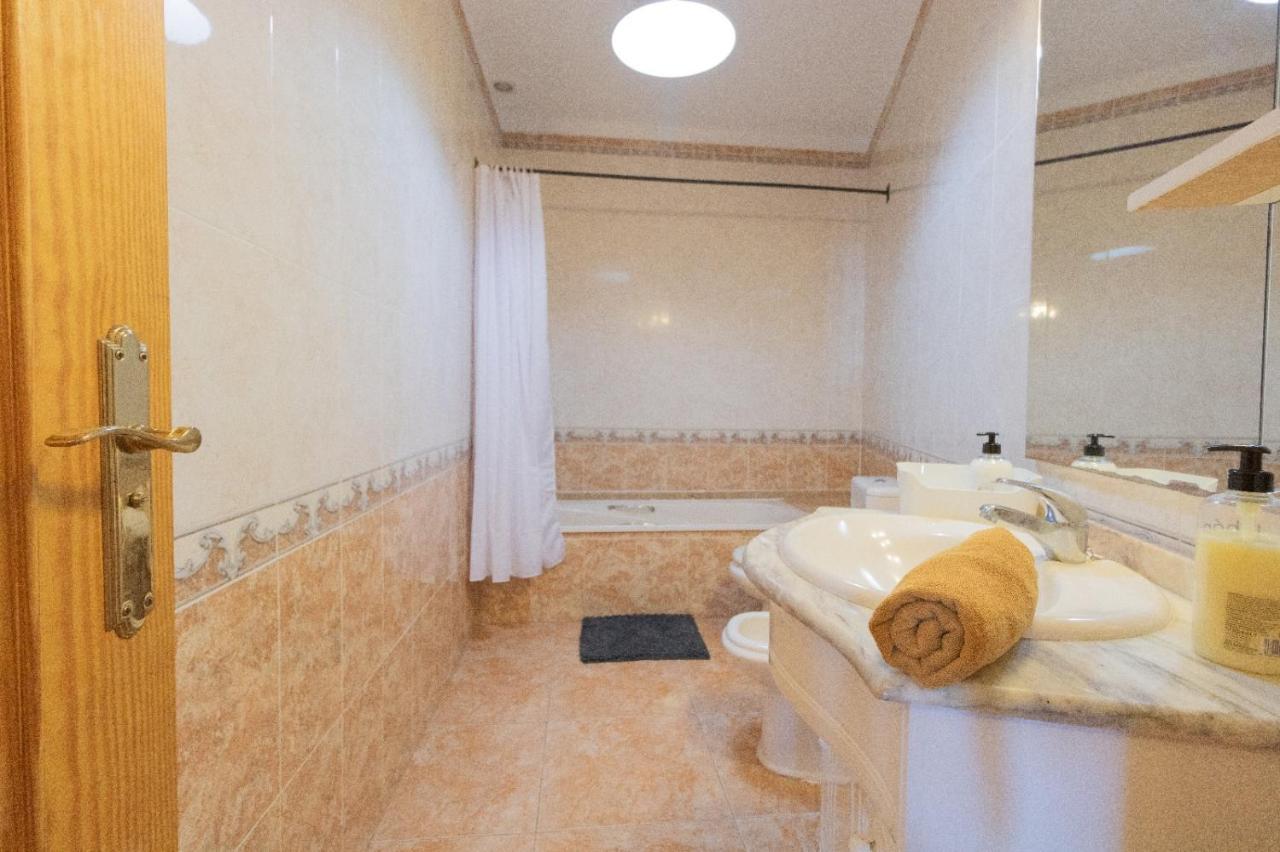 Three Bedroom Apartament Near Santa Cruz 1A Bagian luar foto